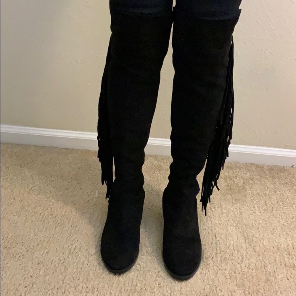 Tall boots - Picture 3 of 7